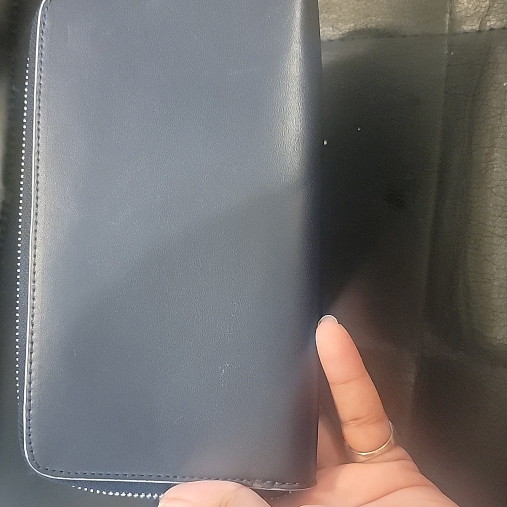 Vera Bradley Navy Wallet - Picture 3 of 9
